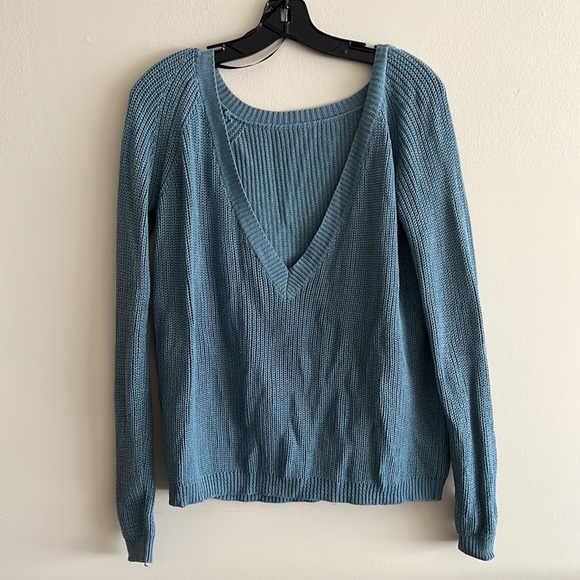 Open back sweater - Picture 2 of 4